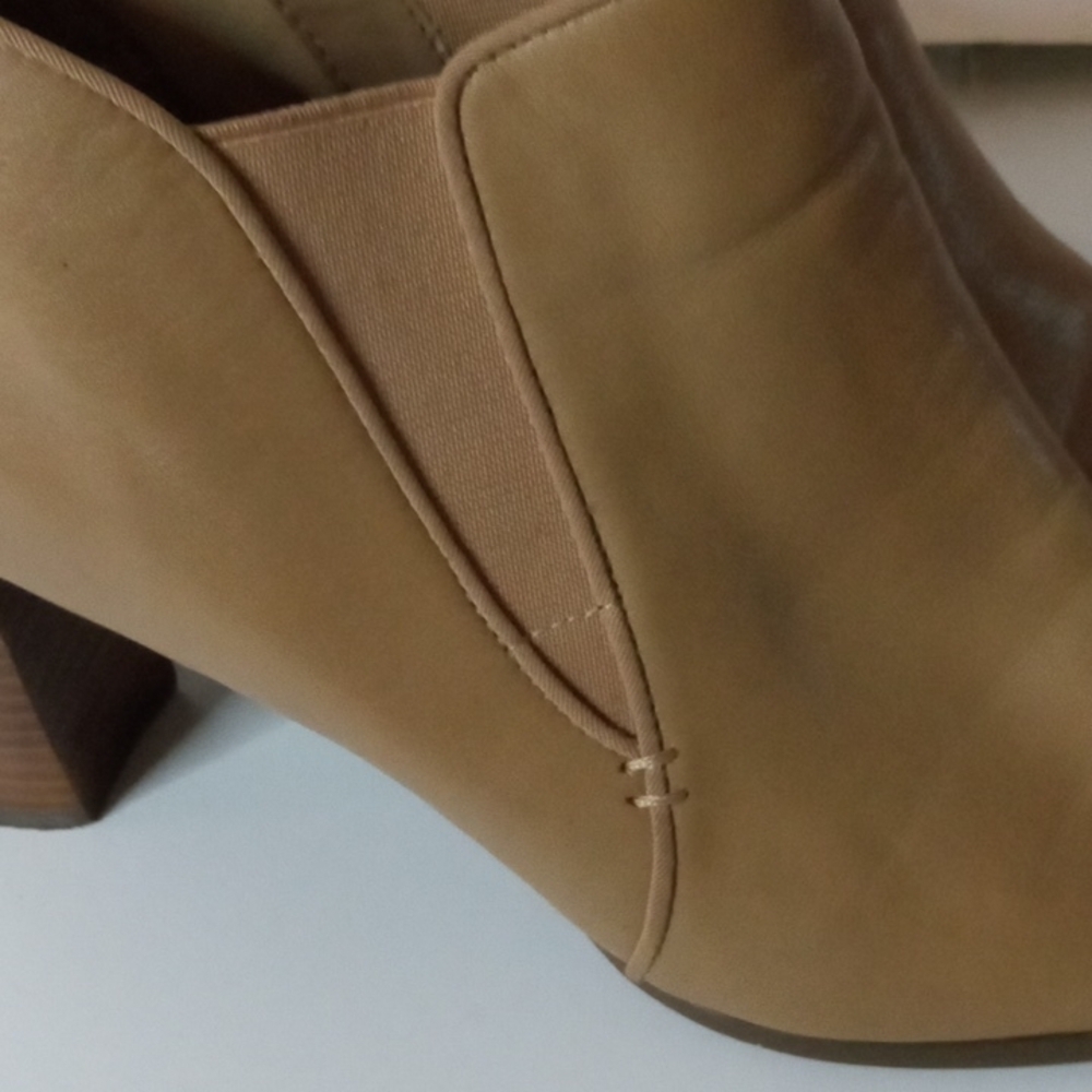 Worthington Women's Ankle Boots, US 10, Tan Slipon pre-owned - Picture 6 of 9